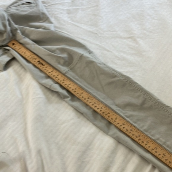 GAP women’s size 10 super skinny cargo Khakis Oslo Grey Pants - Picture 15 of 16